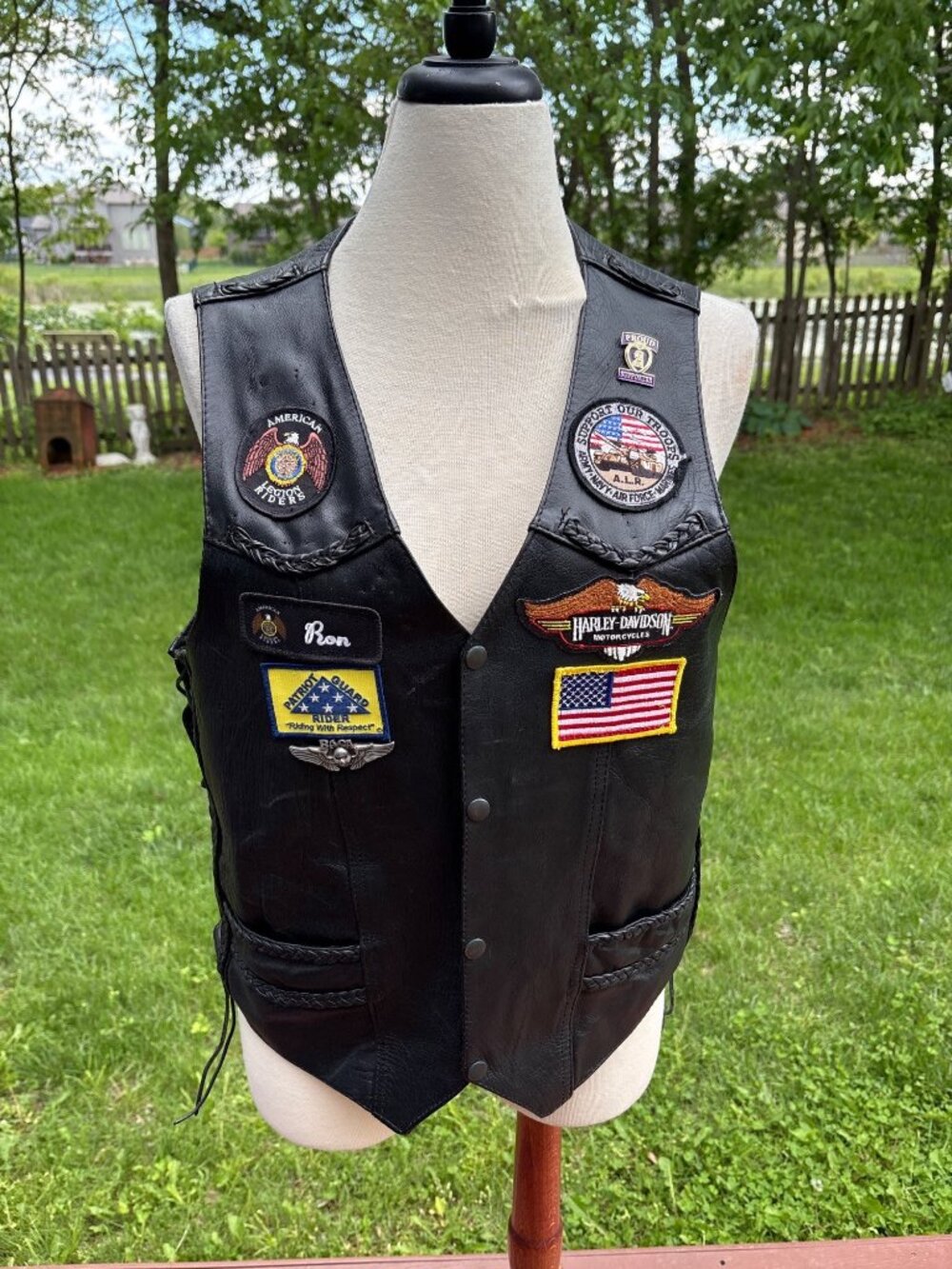 Black Leather Motorcycle Vest American Legion & Harley-Davidson Patches Size XL
